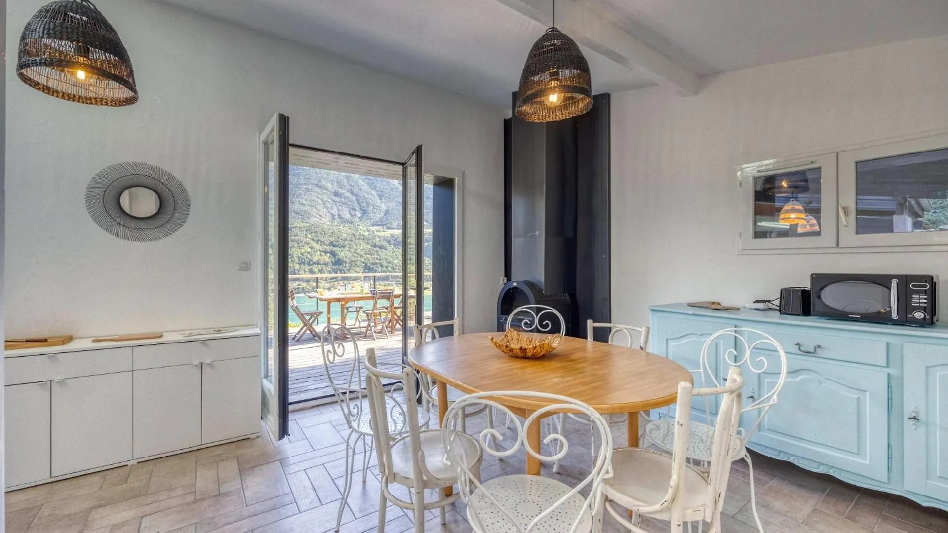Holiday home La Maison Du Lac - Passerelles De Monteynard Lavars